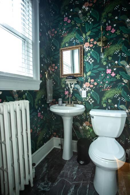Charming 1932 Craftsman - The Bohannon House Luray Εξωτερικό φωτογραφία